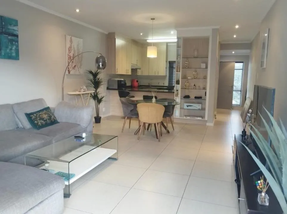2 Bedroom Apartment / flat to rent in Morningside