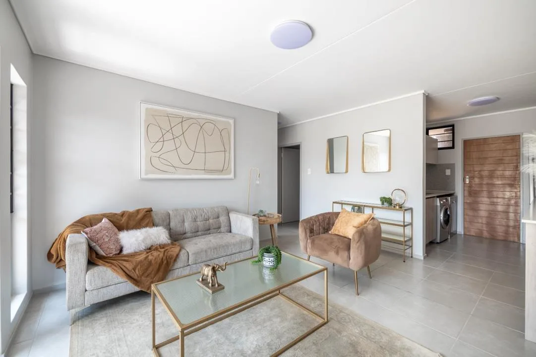 2 Bedroom Apartment / flat to rent in Rooihuiskraal North