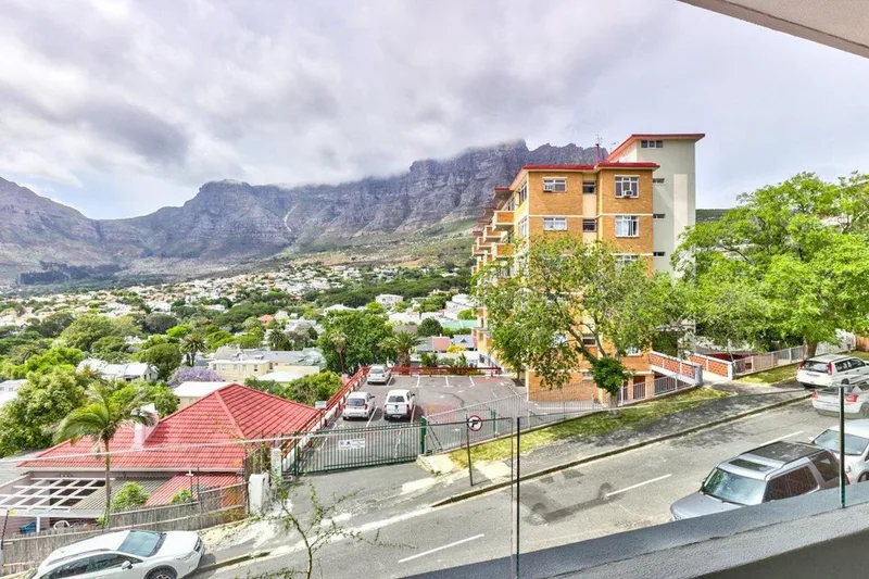2 Bedroom Apartment / flat to rent in Oranjezicht