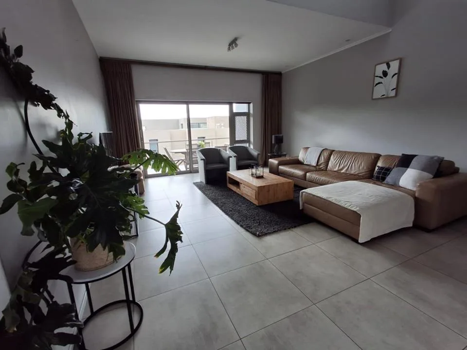 3 Bedroom Apartment / flat to rent in Oaklands