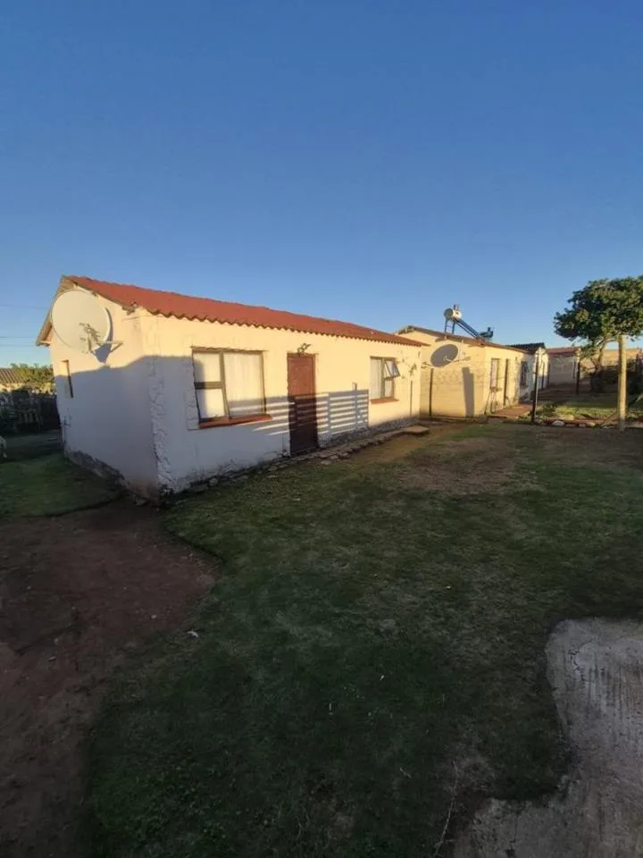 2 Bedroom House for sale in Kwanobuhle