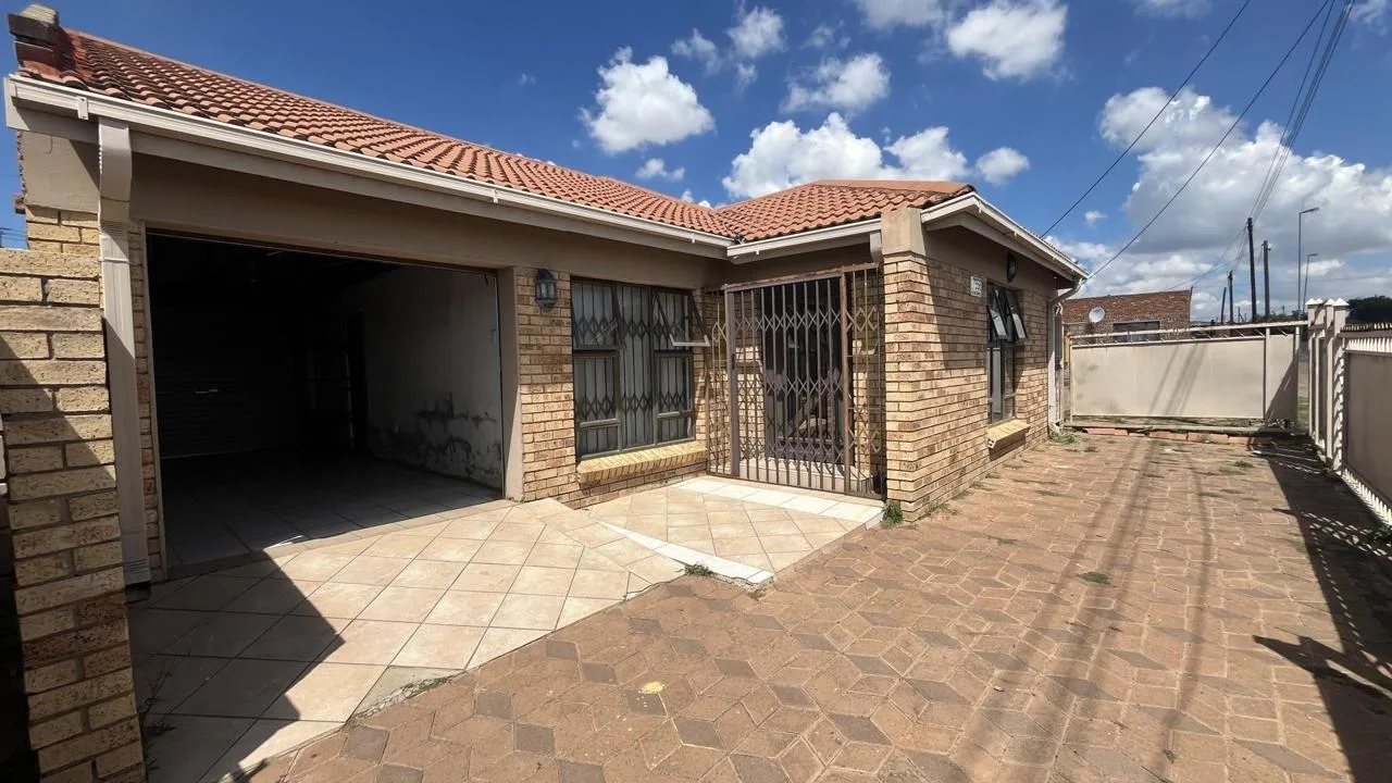 3 Bedroom House for sale in Rocklands