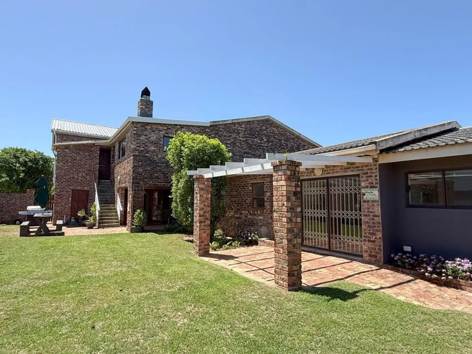 5 Bedroom House for sale in West Beach