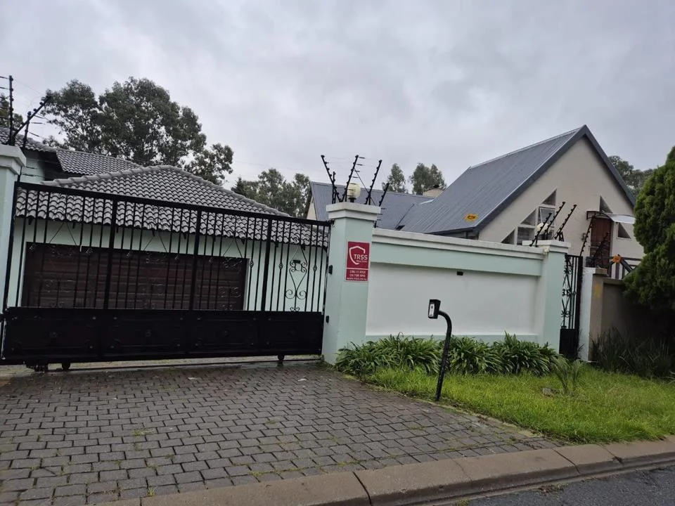 1 Bedroom House to rent in Bryanston