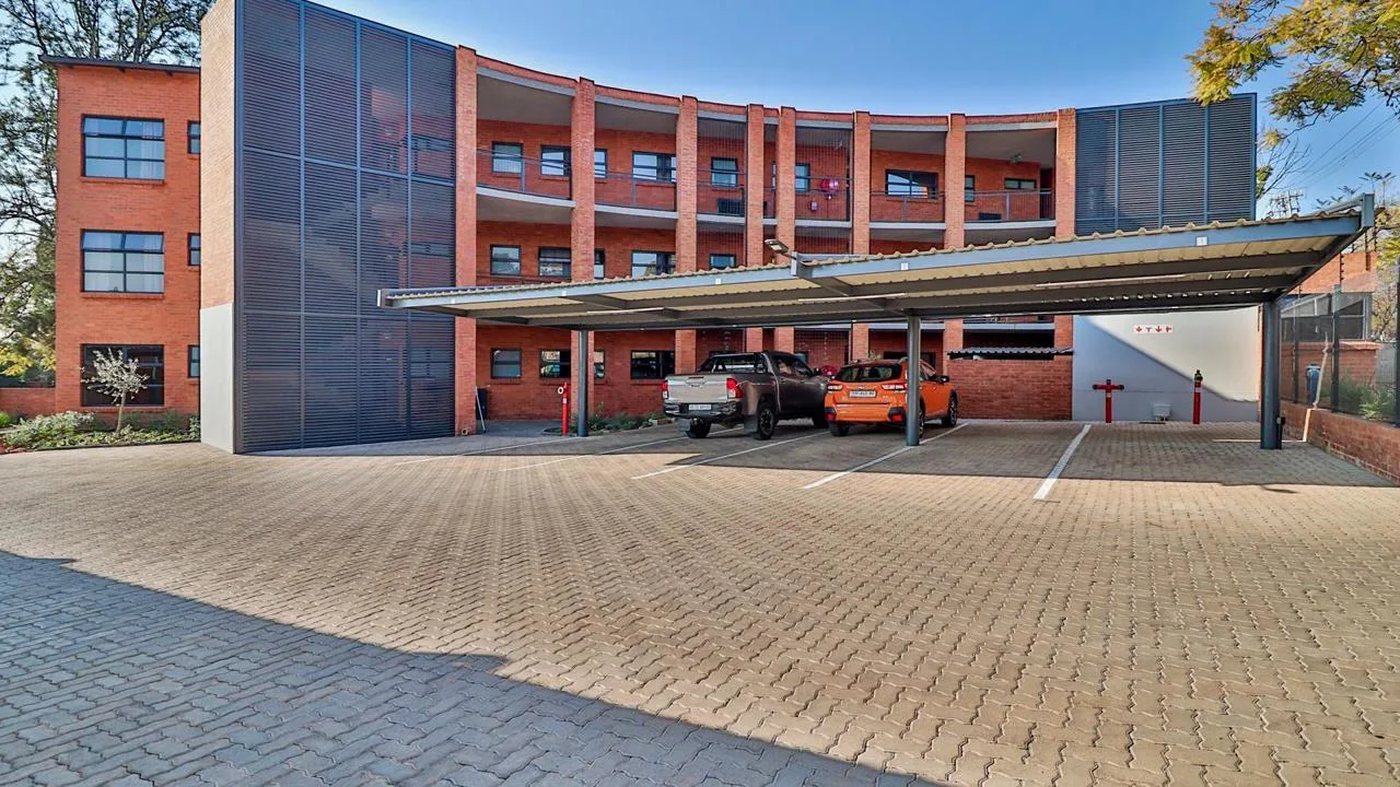 2 Bedroom Apartment / flat to rent in Menlo Park