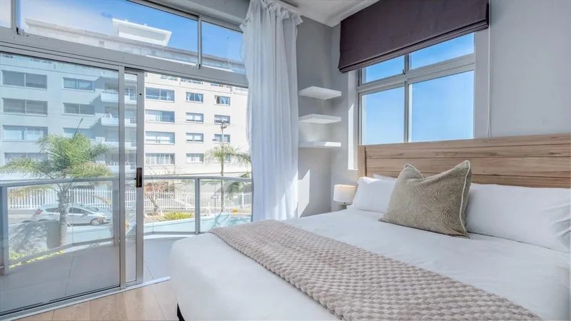 4 Bedroom House to rent in Bantry Bay