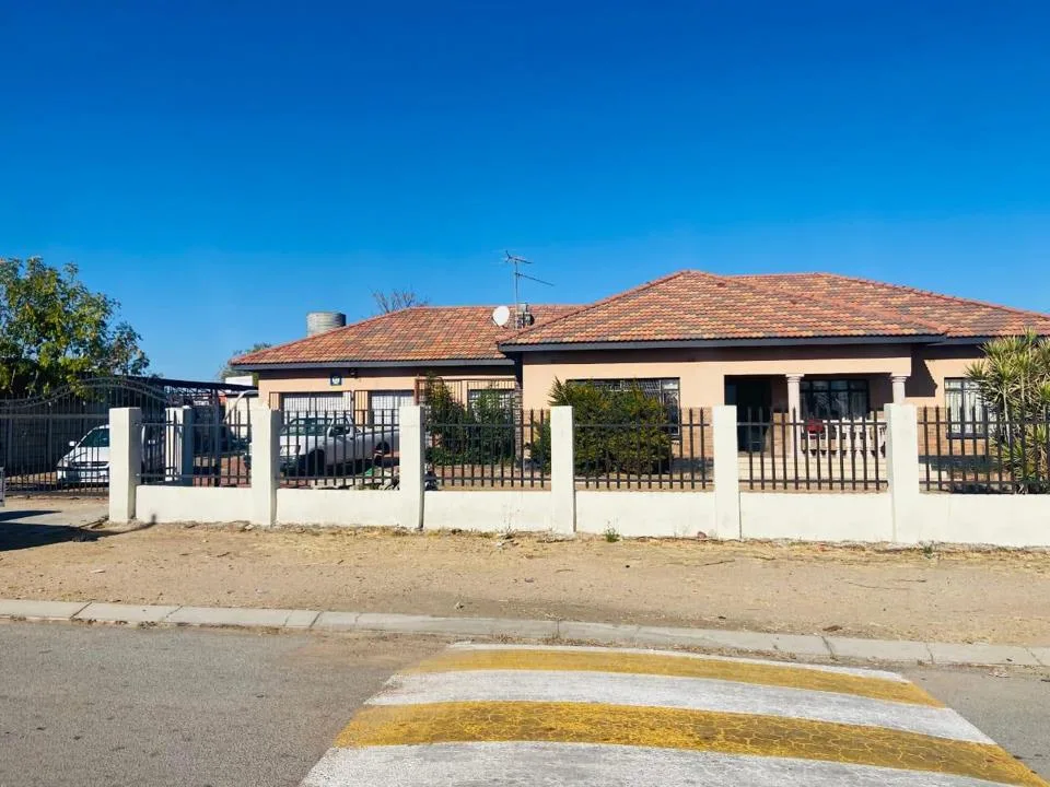 4 Bedroom House for sale in Seshego A
