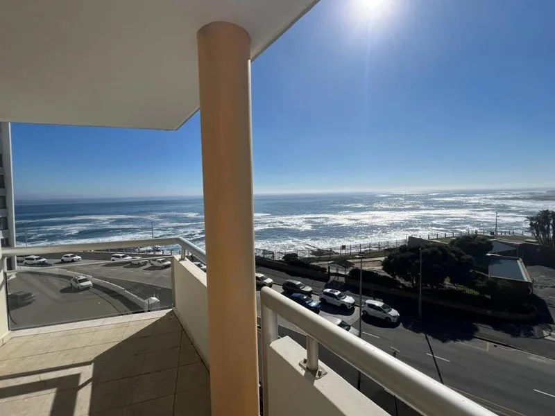 3 Bedroom Apartment / flat to rent in Sea Point