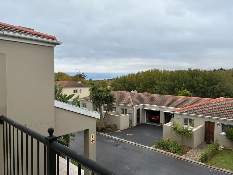3 Bedroom Townhouse to rent in Oude Westhof
