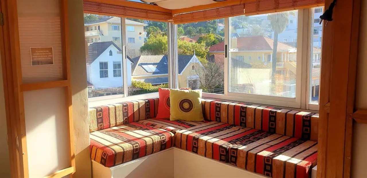 2 Bedroom Apartment / flat to rent in Tamboerskloof