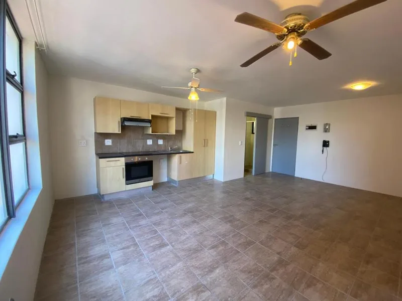 0.5 Bedroom Apartment / flat to rent in Zonnebloem