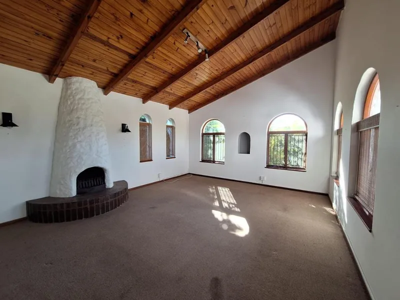4 Bedroom House to rent in Courtrai