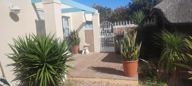 2 Bedroom House to rent in Sunningdale