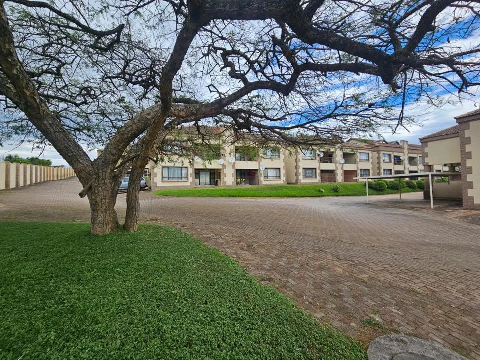 2 Bedroom Apartment / flat for sale in Stonehenge Ext 8