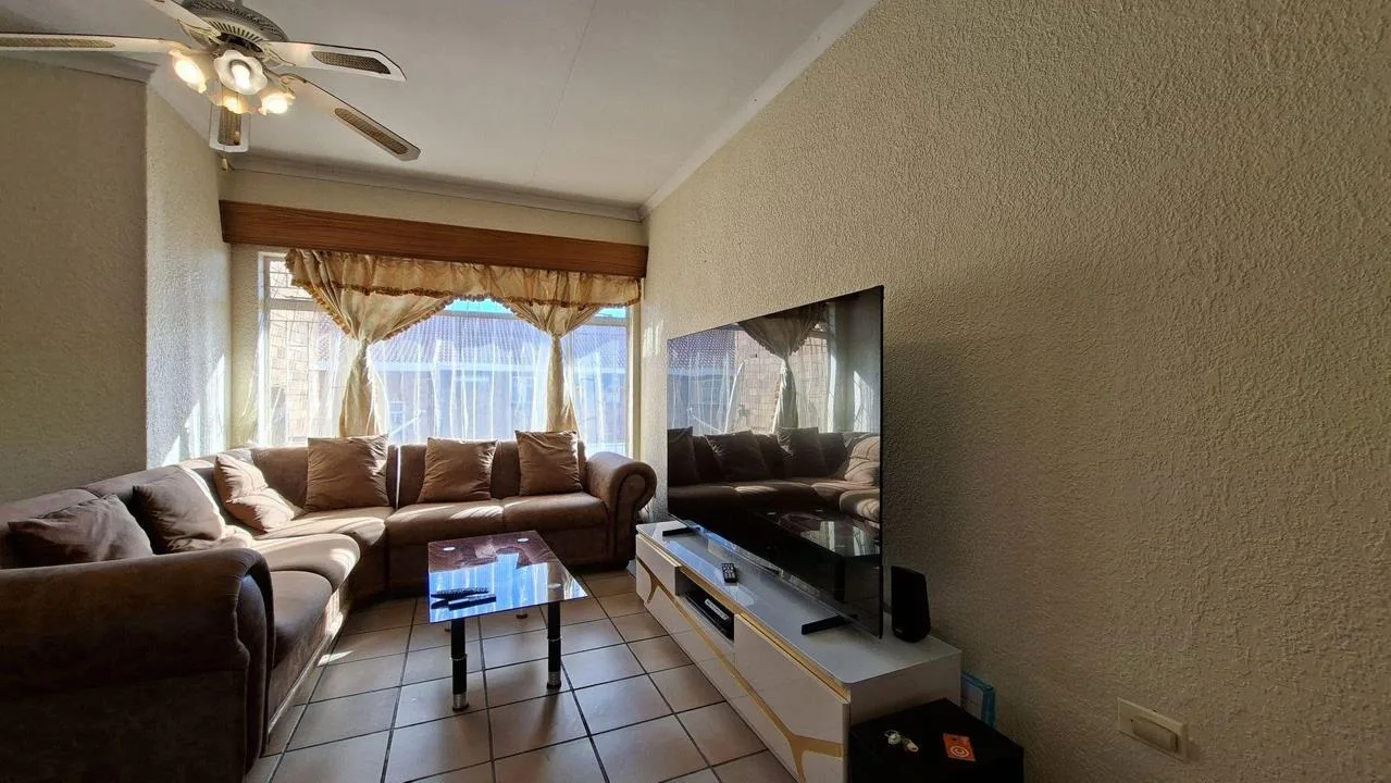 2 Bedroom Apartment / flat for sale in Potchefstroom Central