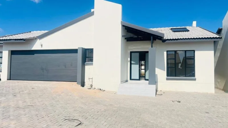 3 Bedroom Townhouse for sale in Celtic Meadows