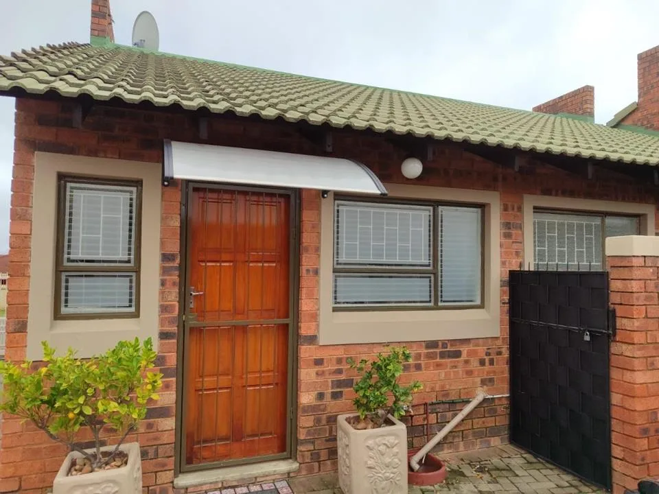 2 Bedroom Townhouse to rent in Pentagon Park