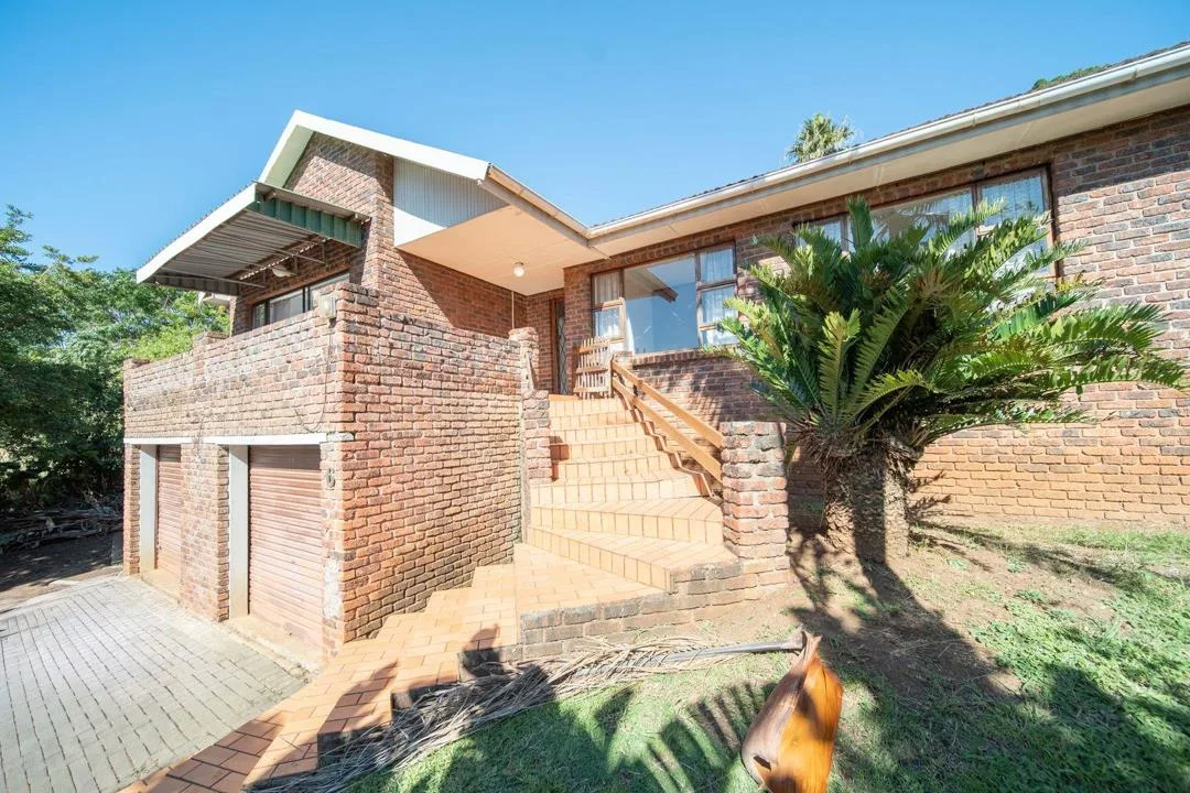 4 Bedroom House for sale in Gonubie