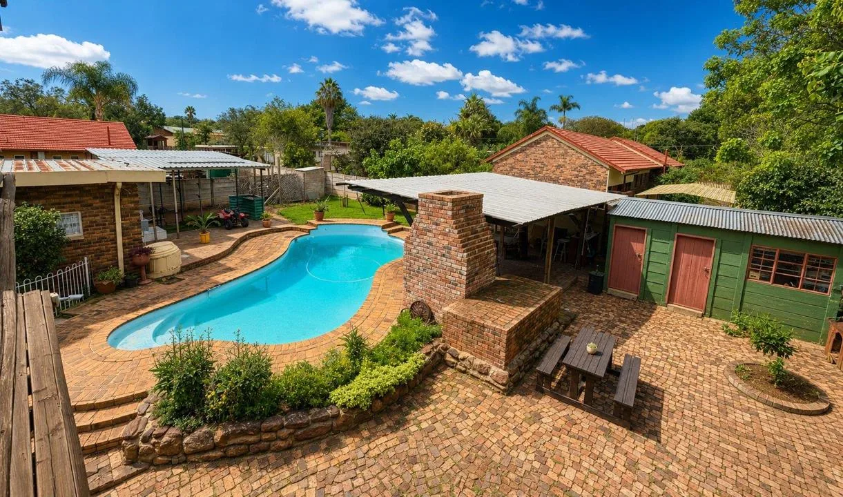 4 Bedroom House for sale in Fauna Park