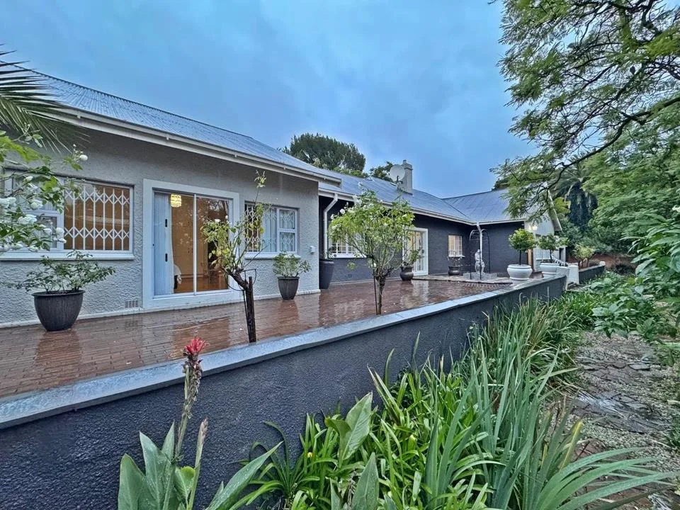 5 Bedroom House for sale in Waverley