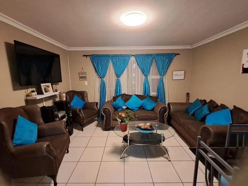 3 Bedroom Apartment / flat to rent in Costa Da Gama