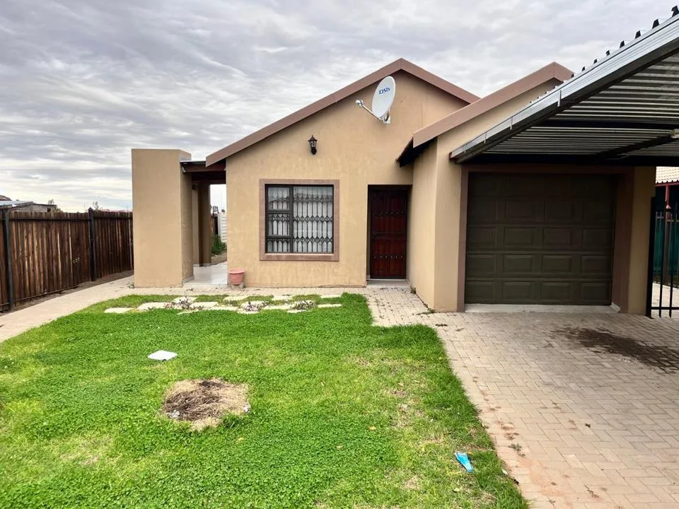 3 Bedroom House for sale in Pinehaven