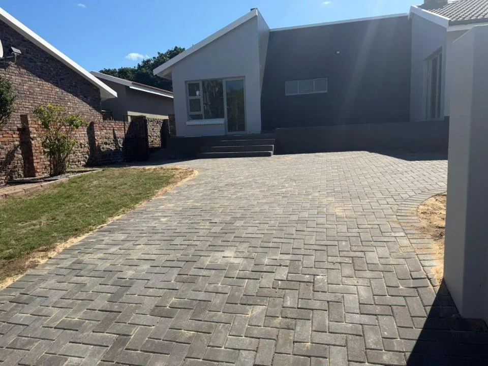 3 Bedroom House for sale in Seaview