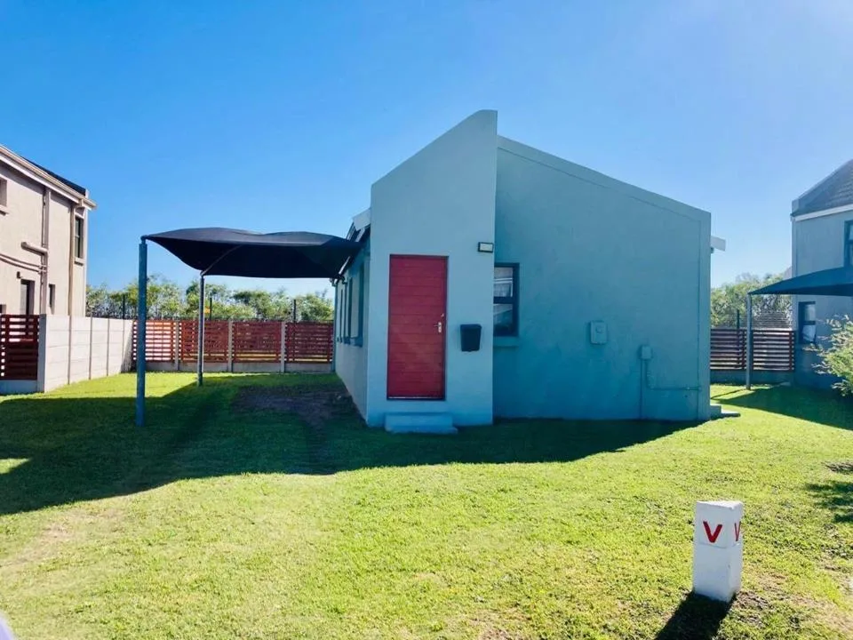 3 Bedroom Townhouse for sale in Parsonsvlei