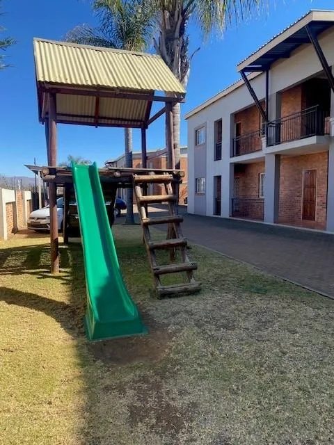 2 Bedroom House to rent in Lydenburg