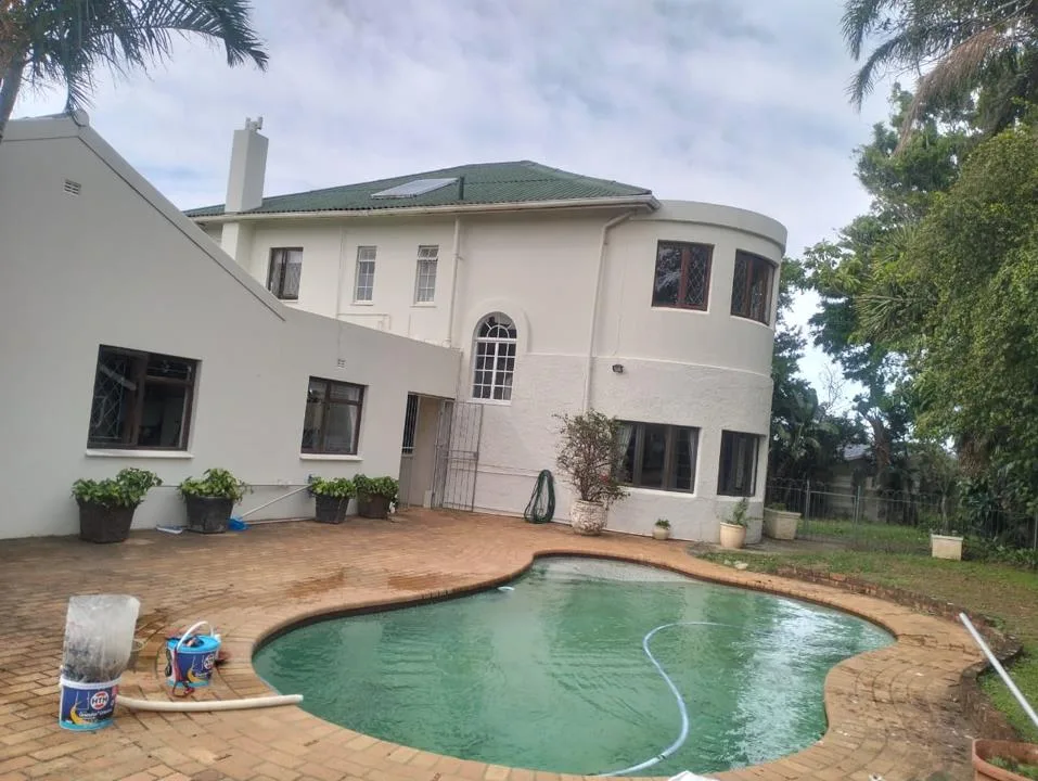 4 Bedroom House for sale in Gonubie