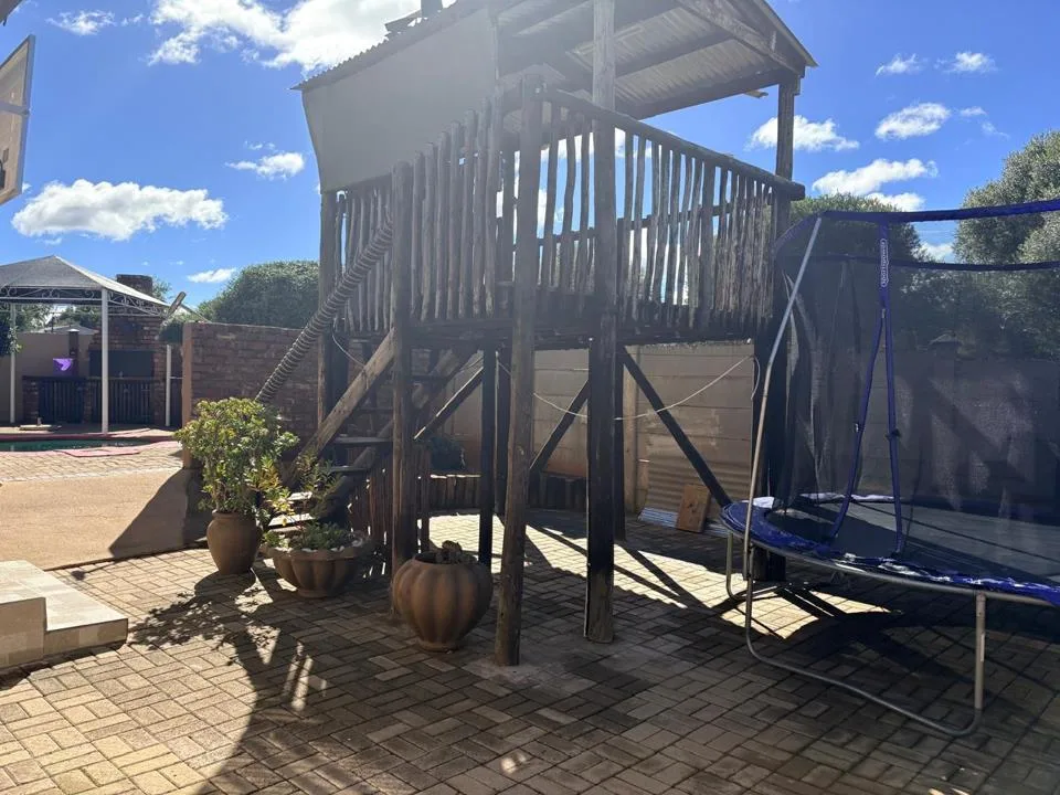 3 Bedroom House for sale in South Ridge