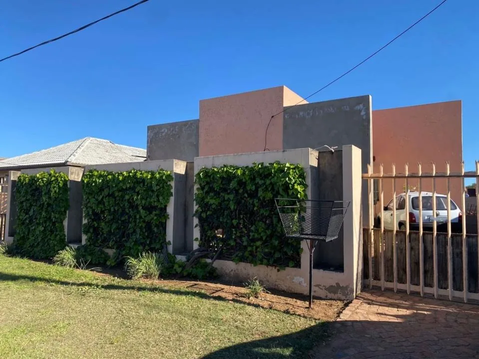 2 Bedroom House for sale in Grasslands