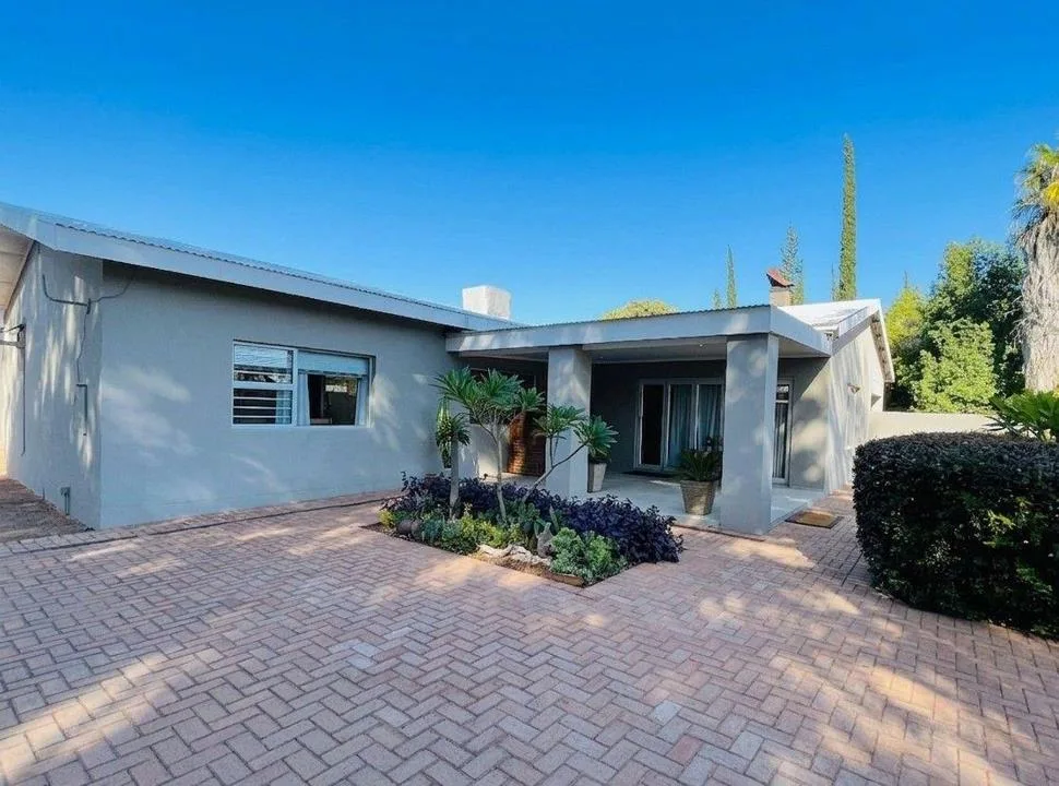 3 Bedroom House for sale in Oosterville