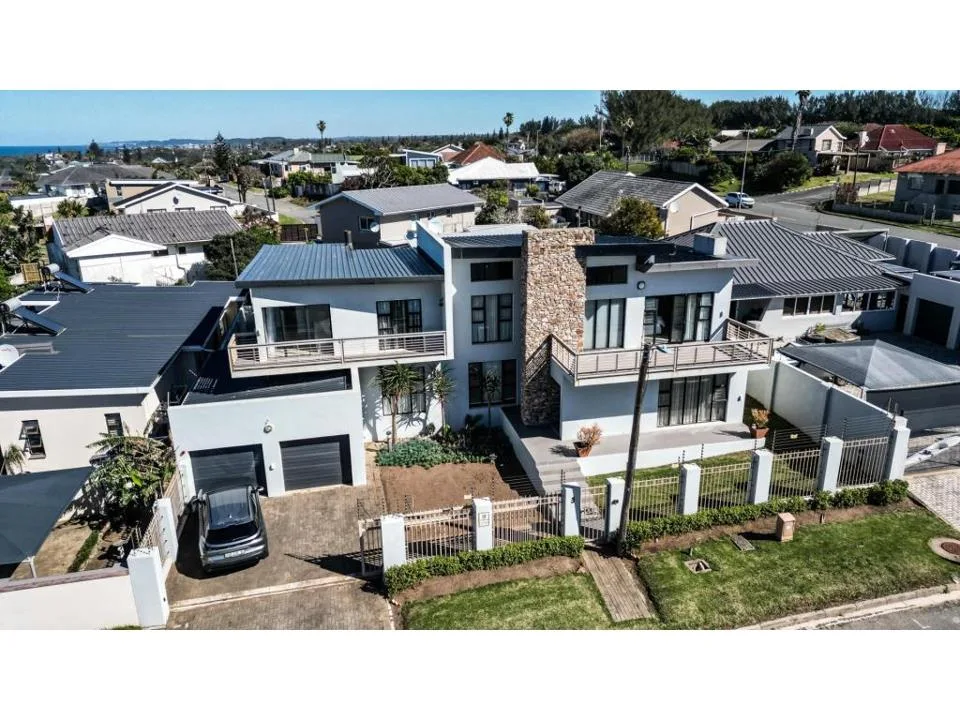 6 Bedroom House to rent in Gonubie