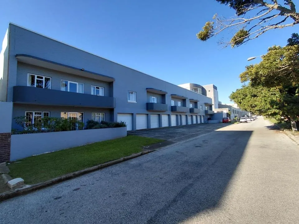 2 Bedroom Apartment / flat for sale in Humewood