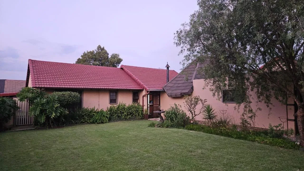 4 Bedroom House for sale in Secunda