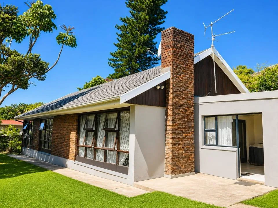 3 Bedroom House for sale in Amalinda North