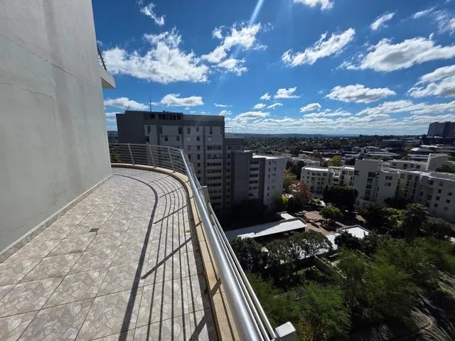 3 Bedroom Apartment / flat to rent in Sandhurst