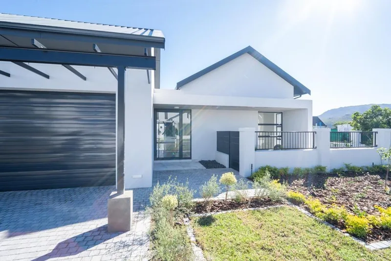 4 Bedroom House to rent in Pearl Valley Golf & Country Estate