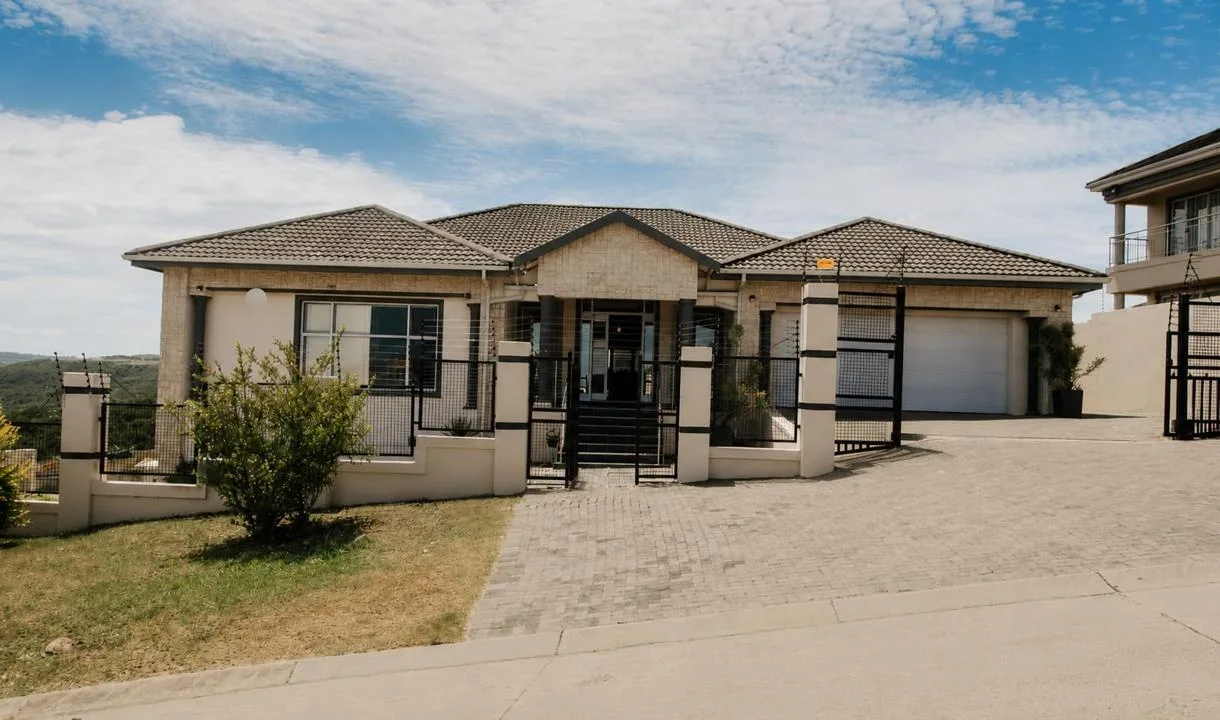 5 Bedroom House for sale in Nahoon Valley Park
