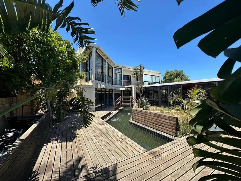 5 Bedroom House to rent in Plattekloof 3