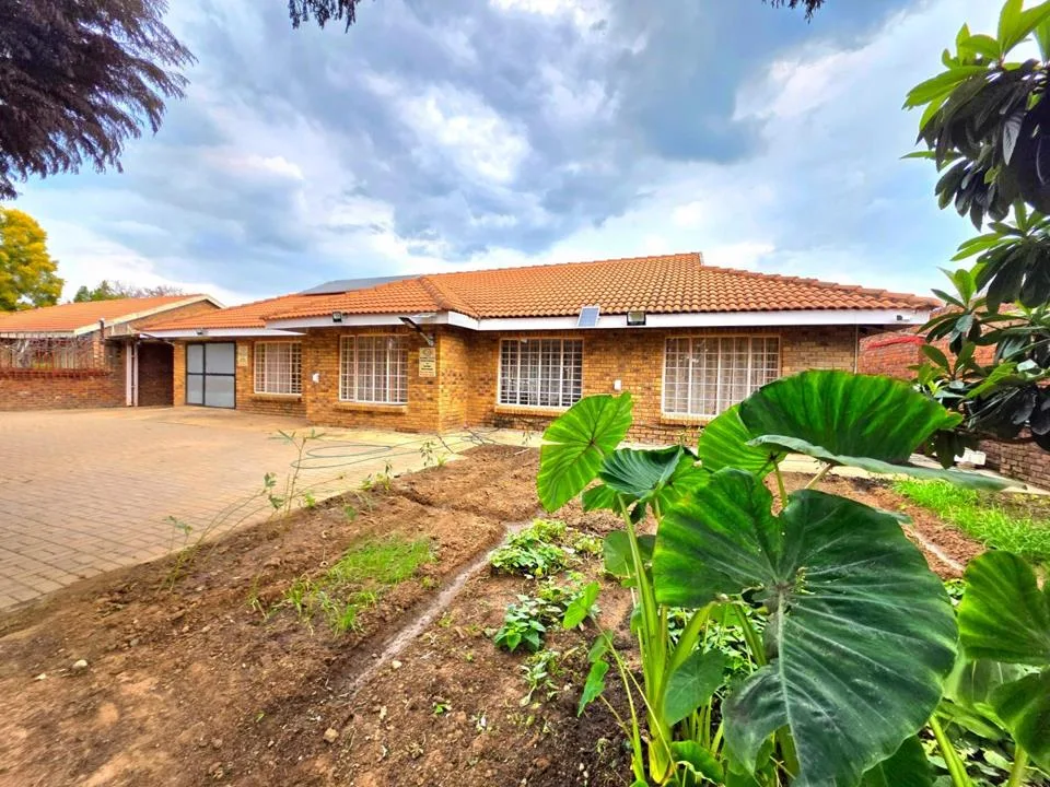 3 Bedroom House for sale in Modimolle