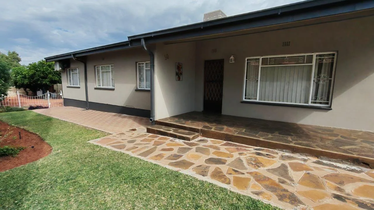 3 Bedroom House for sale in Die Rand