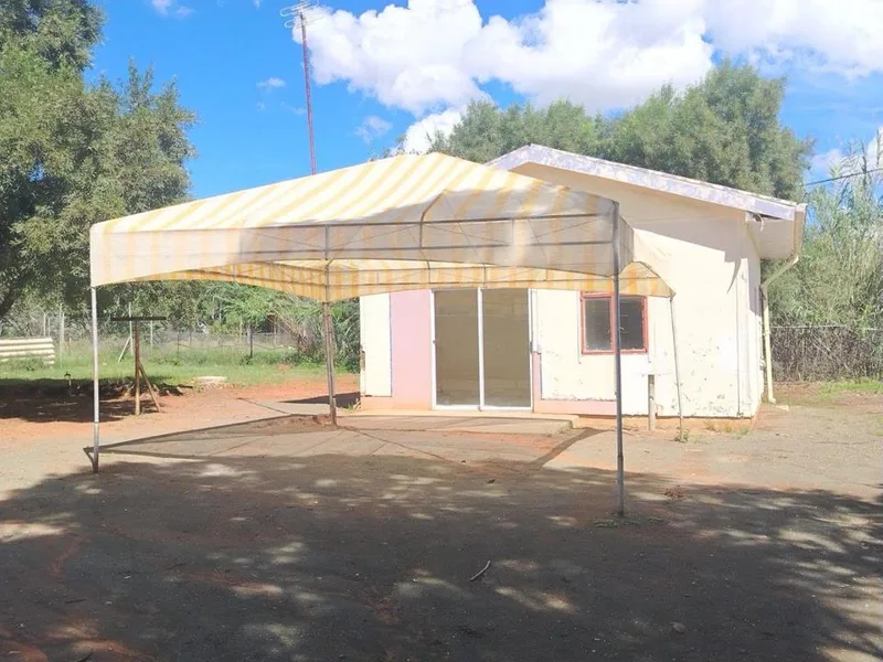 1 Bedroom House for sale in Orania