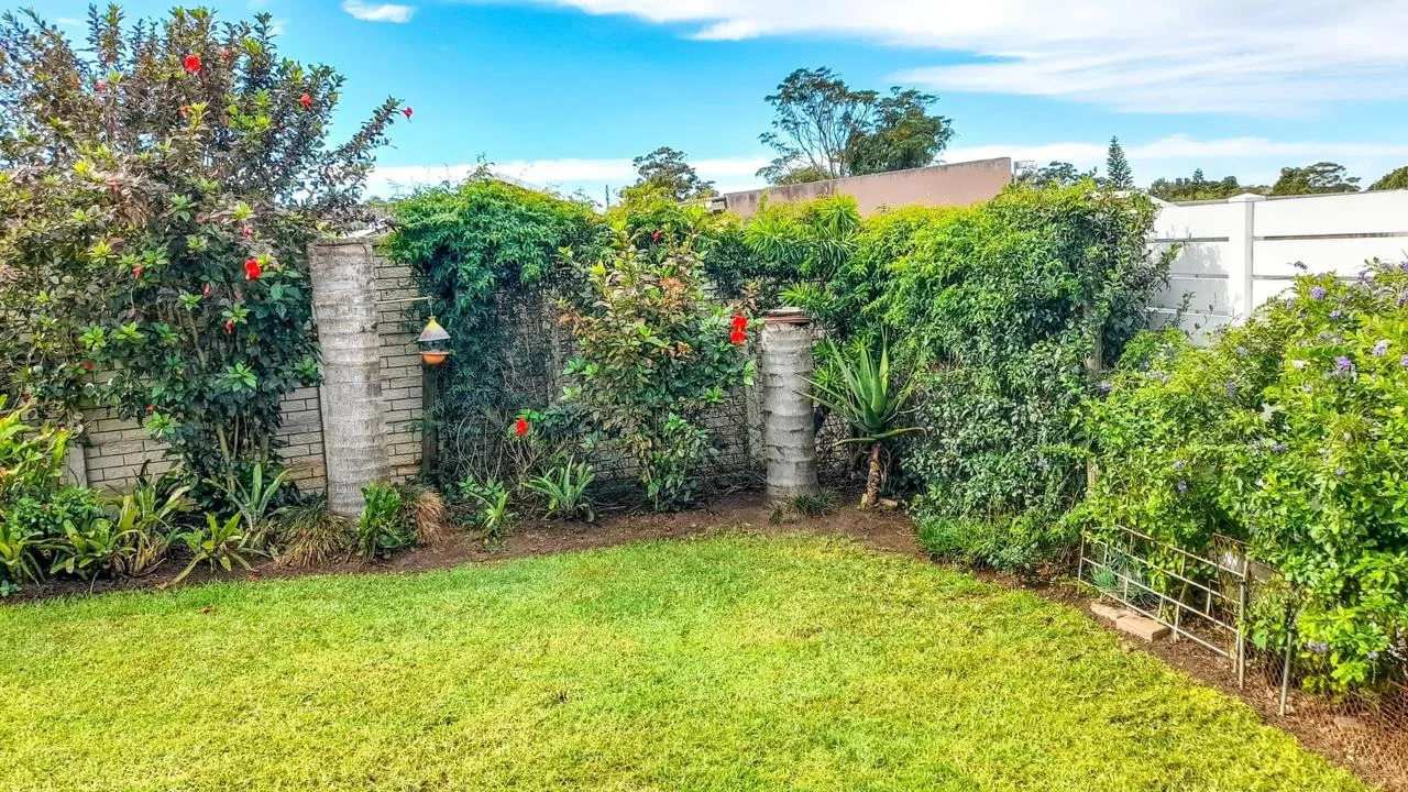 4 Bedroom House for sale in Gonubie