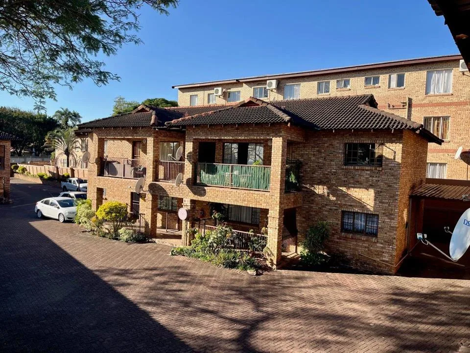 2 Bedroom Apartment / flat to rent in West Acres