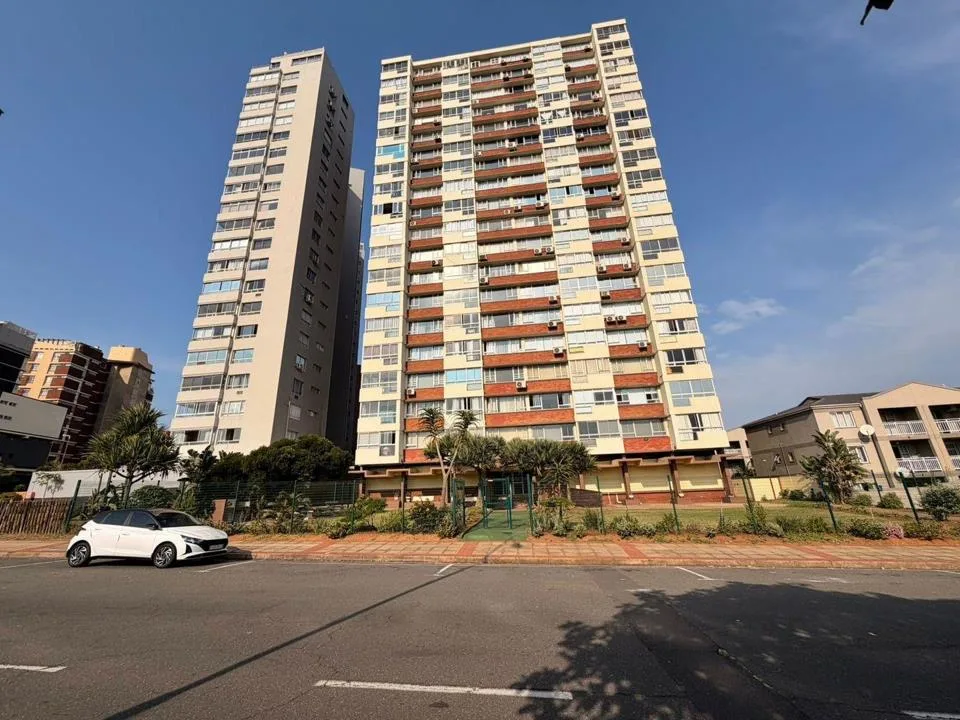 1.5 Bedroom Apartment / flat to rent in North Beach