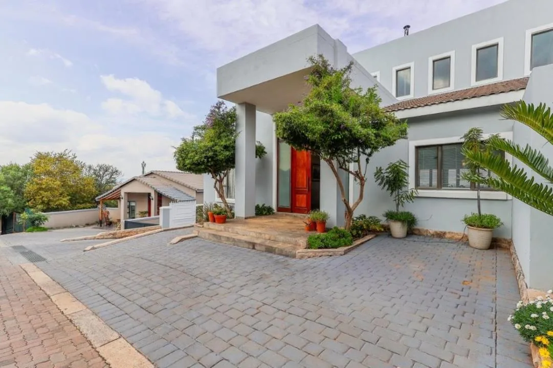 4 Bedroom House for sale in Magalies Golf Estate