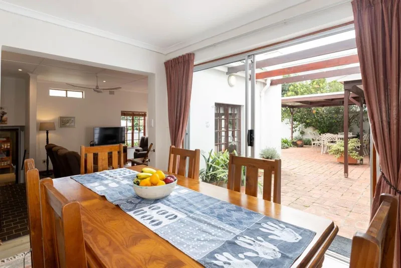 4 Bedroom House to rent in Kenton On Sea