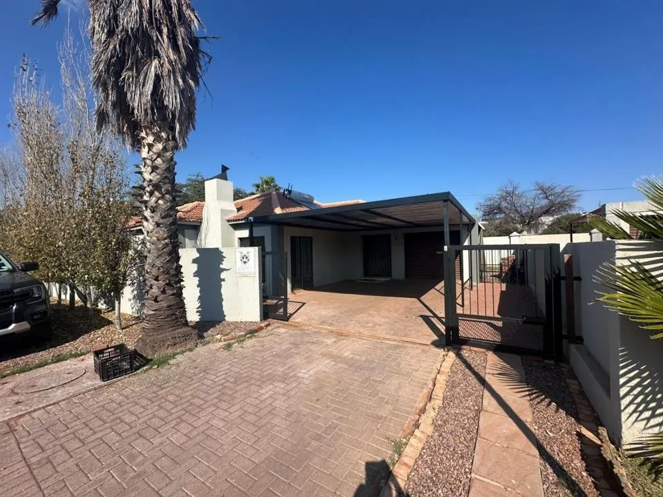 3 Bedroom Townhouse to rent in Kathu